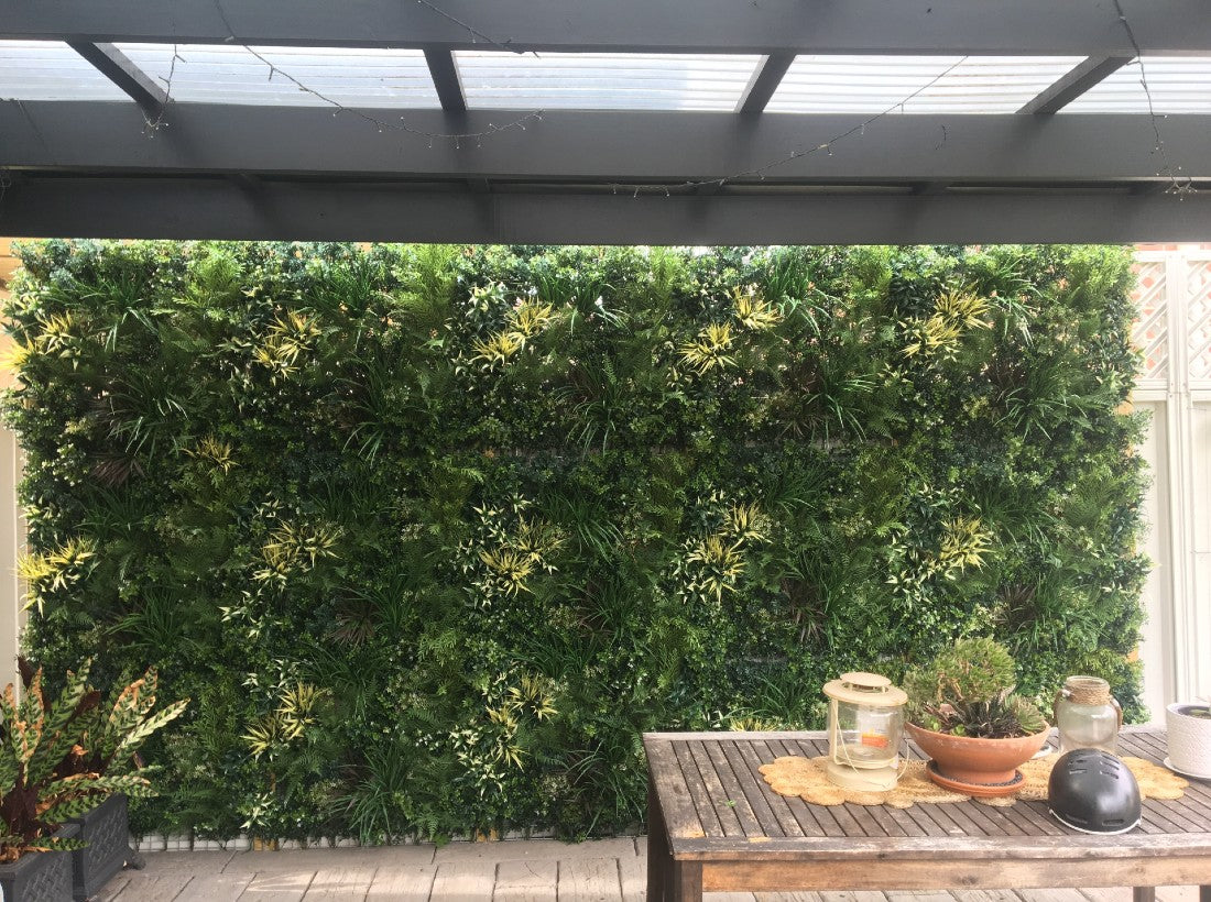 Vertical Gardening  : Unlocking the Secrets of Thriving Green Walls