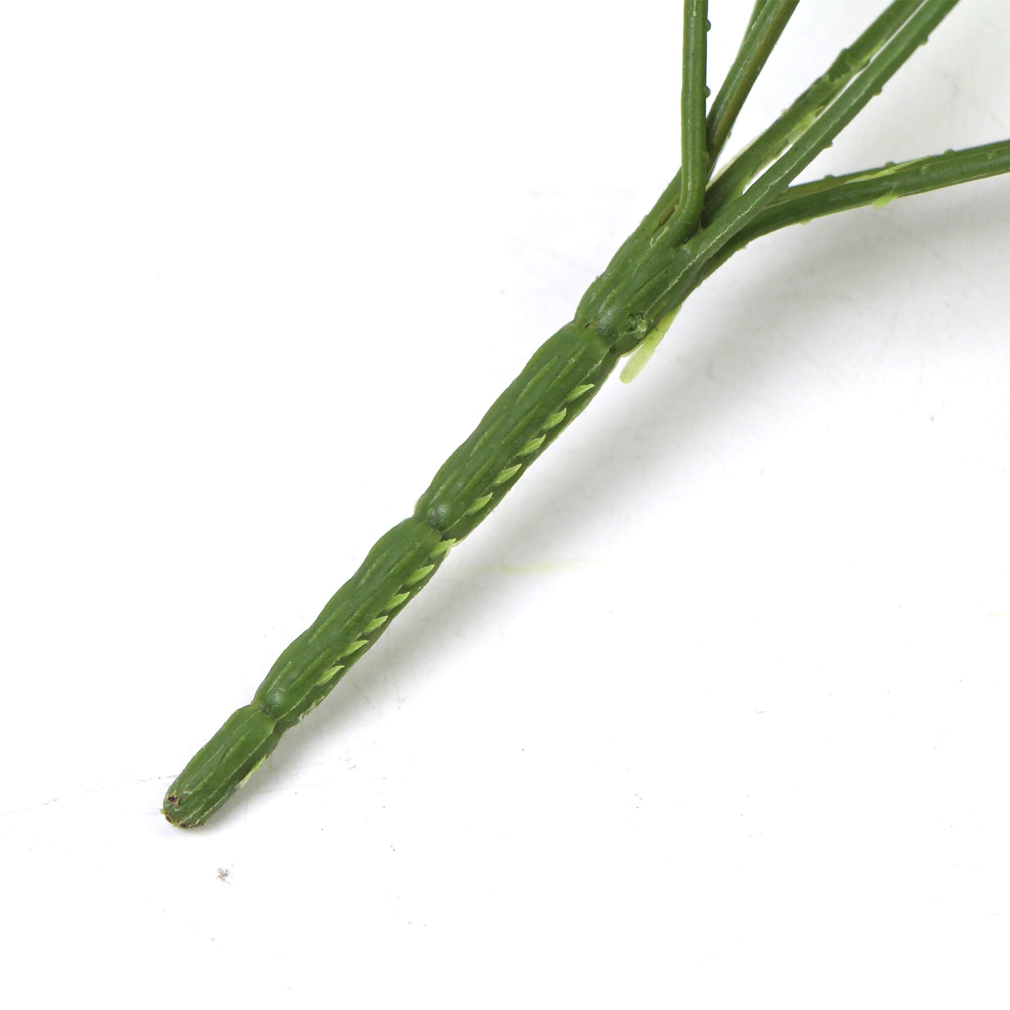 Arbusto de hoja dorada de filodendro artificial 11"