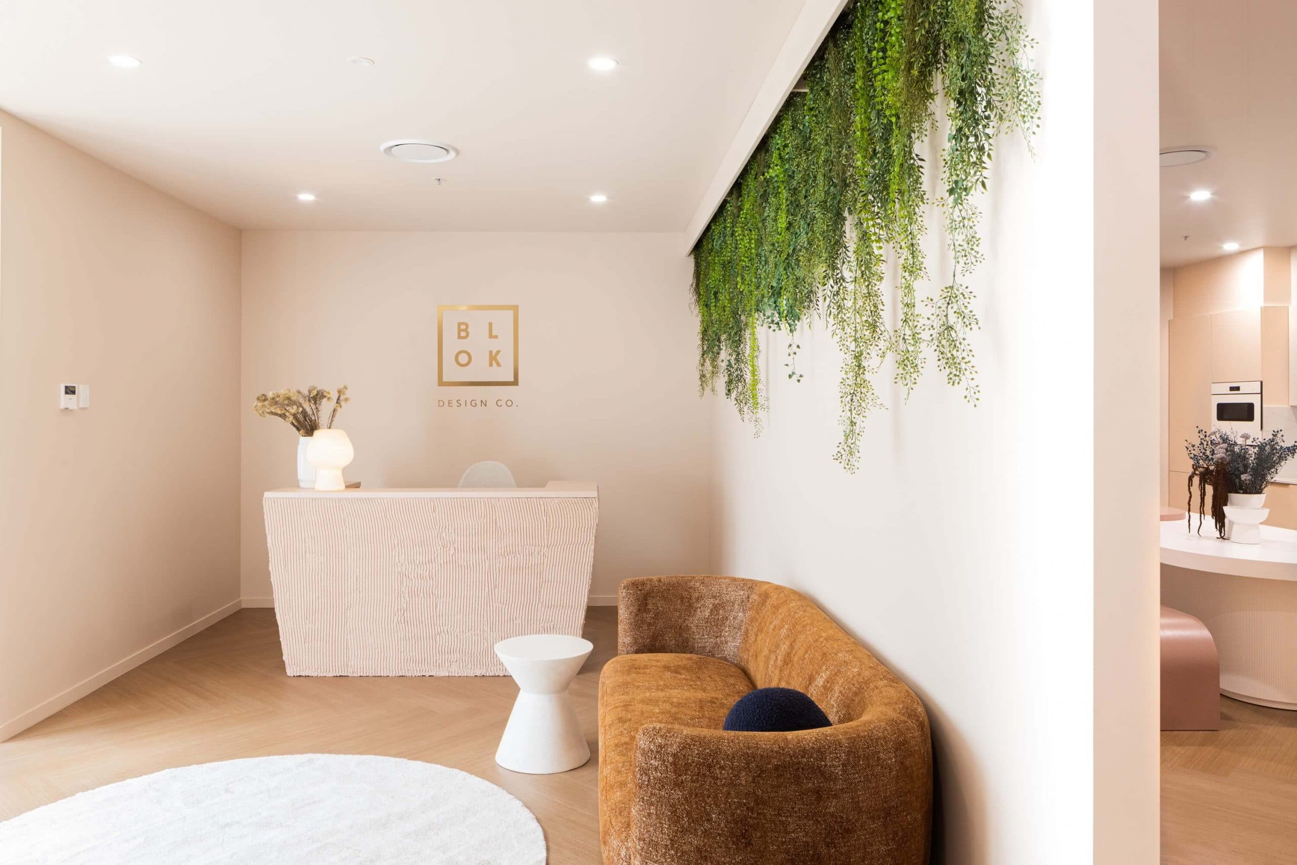 Perlas colgantes artificiales resistentes a los rayos UV de 35" de largo (juego de 5 piezas)