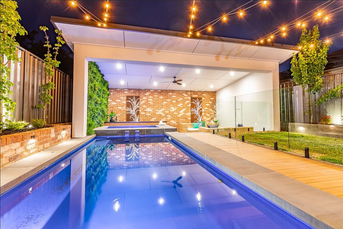 fake green plants for pool area