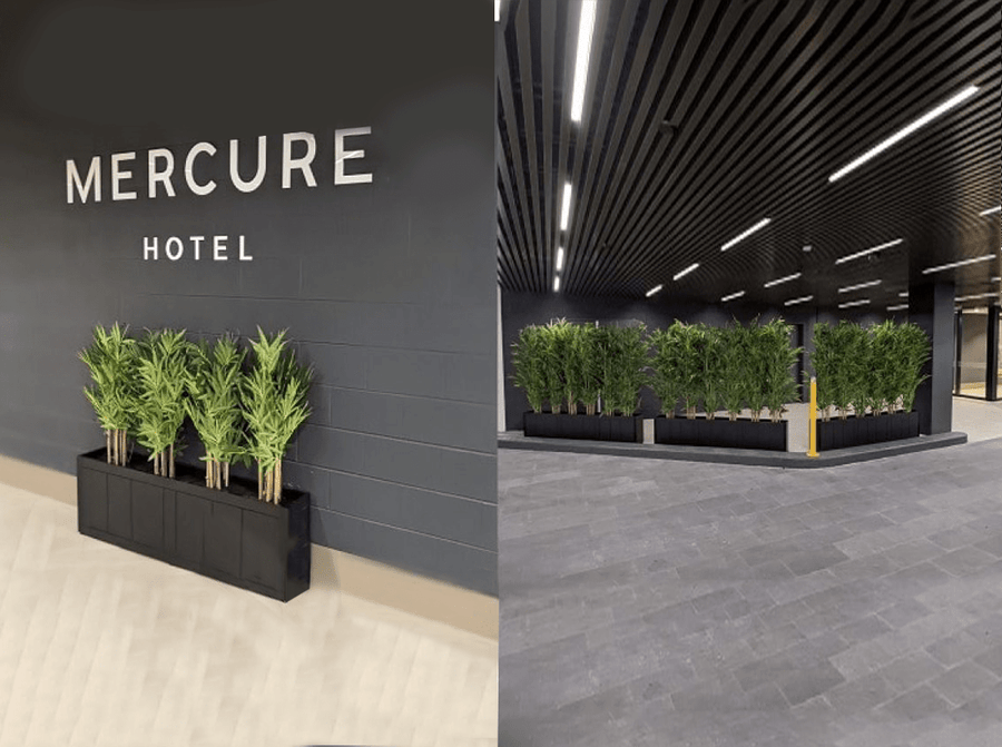 ¿Por qué un hotel Mercure eligió vegetación artificial de plantas de diseño para revitalizar su propiedad?