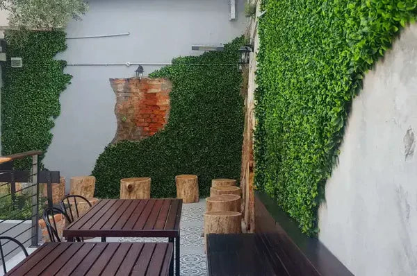 Before and After Backyard Design Miami Artificial ivy Panel