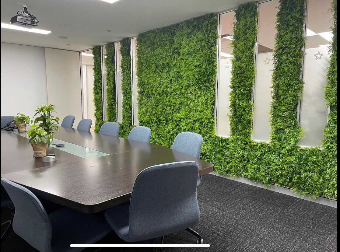 Panel de muestra de pared verde artificial de helecho exuberante (muestra pequeña) Grado comercial resistente a los rayos UV