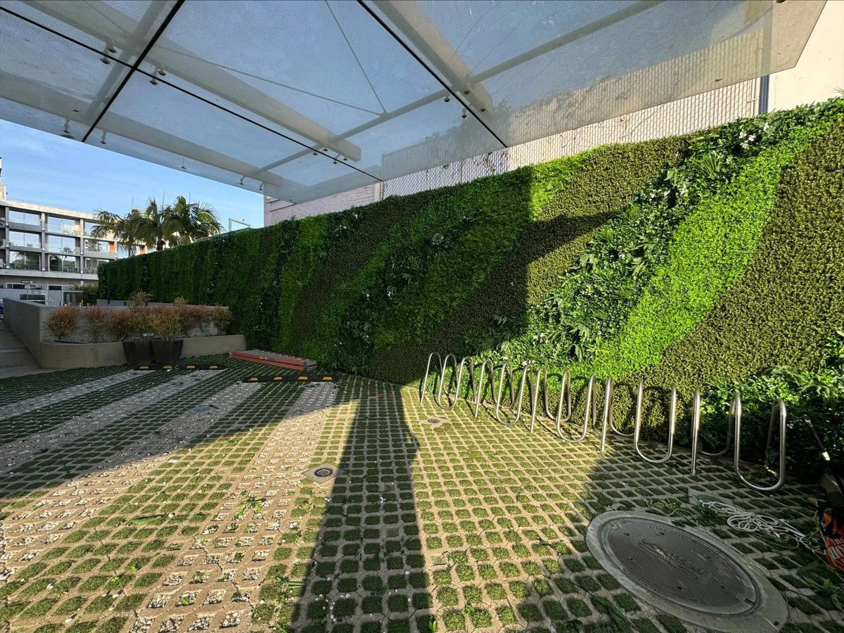 Jardín vertical artificial de lujo, color blanco como la nieve, 40 x 40 pulgadas, 11 pies cuadrados, grado comercial, resistente a los rayos UV