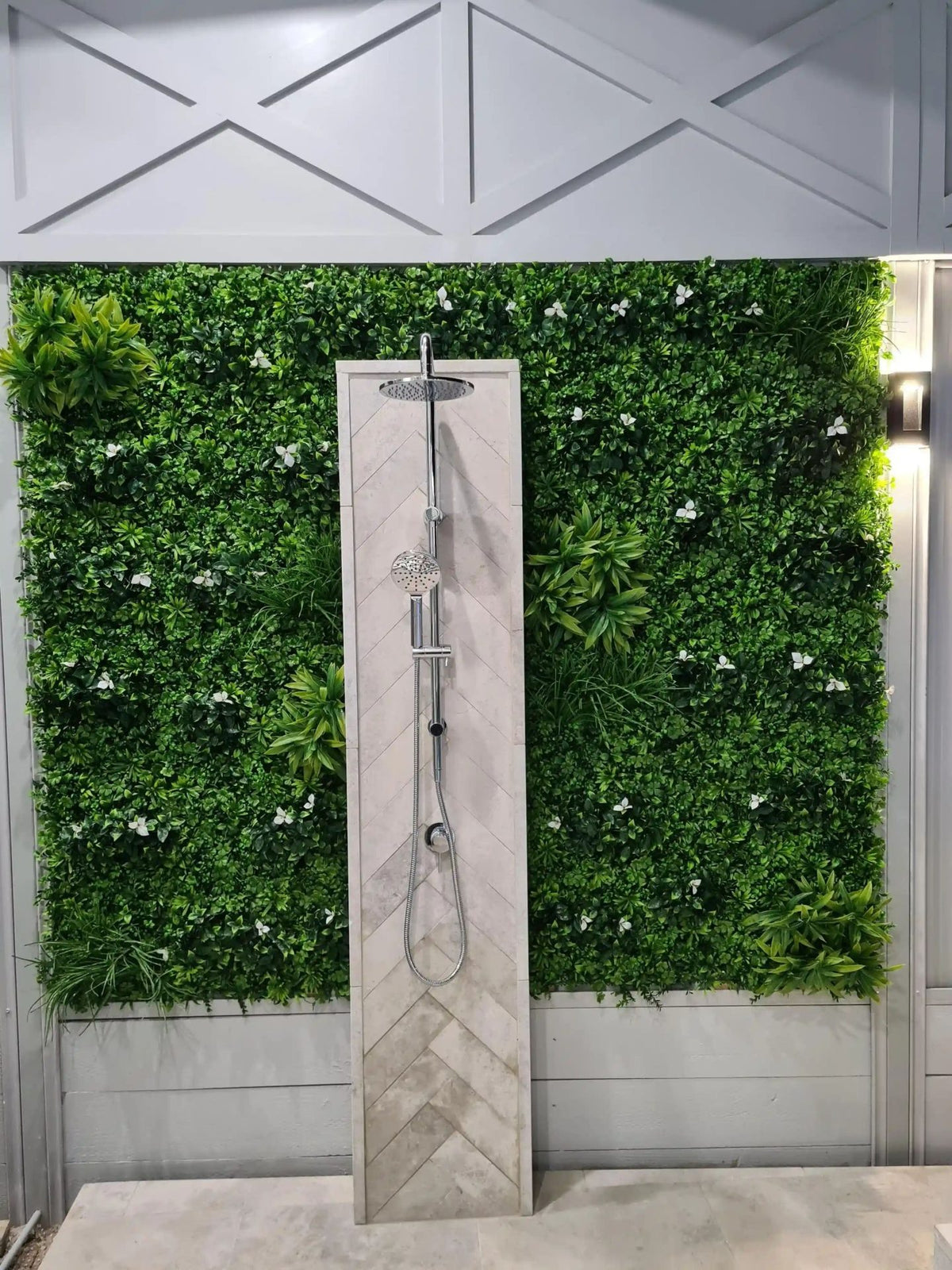 Jardín vertical artificial Oasis blanco de lujo, 40 x 40 pulgadas, 11 pies cuadrados, grado comercial, resistente a los rayos UV